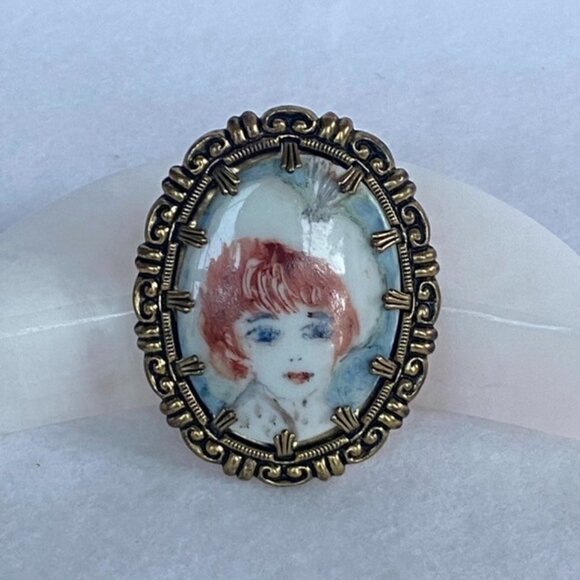 VTG 2" Oval Hand Painted Porcelain Woman Brass Brooch Signed Western Germany - Picture 12 of 12